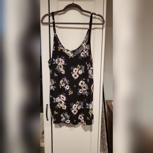 Torrid size 4 black floral tank top
